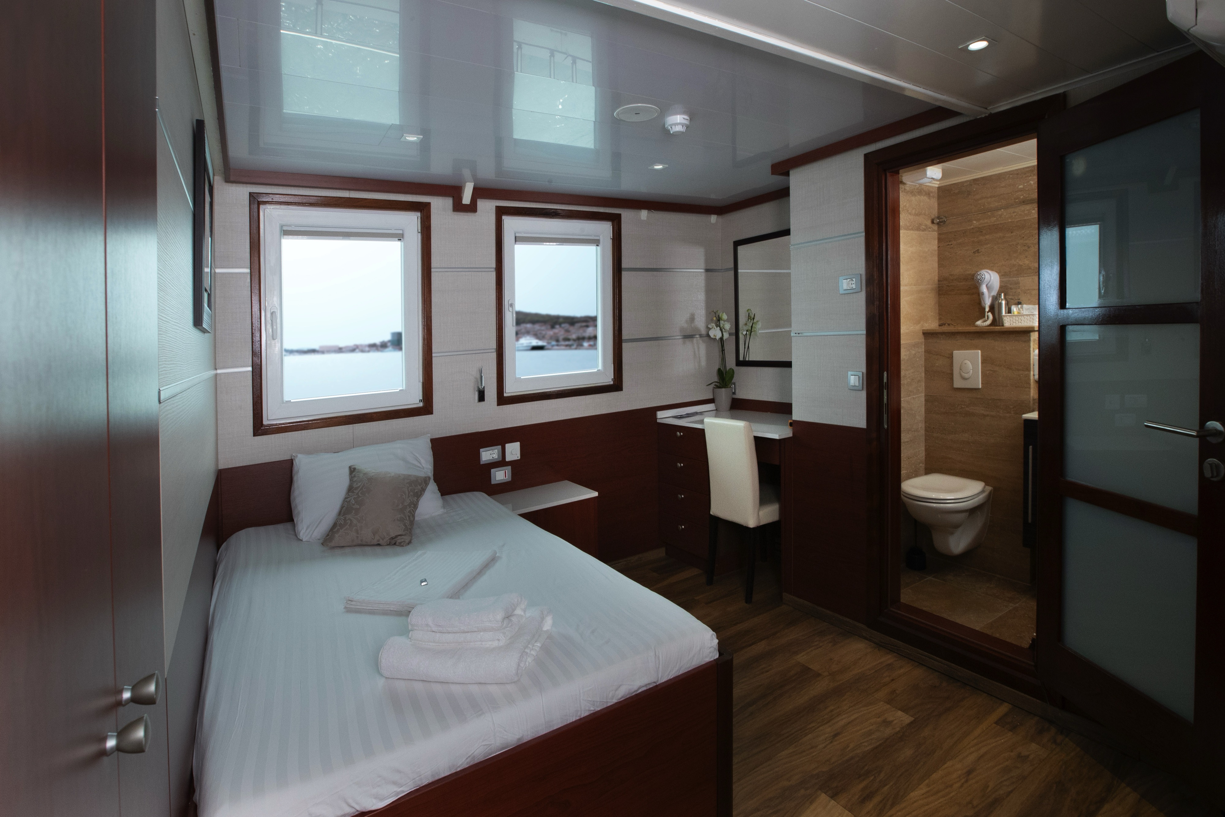 Single Window Cabin
